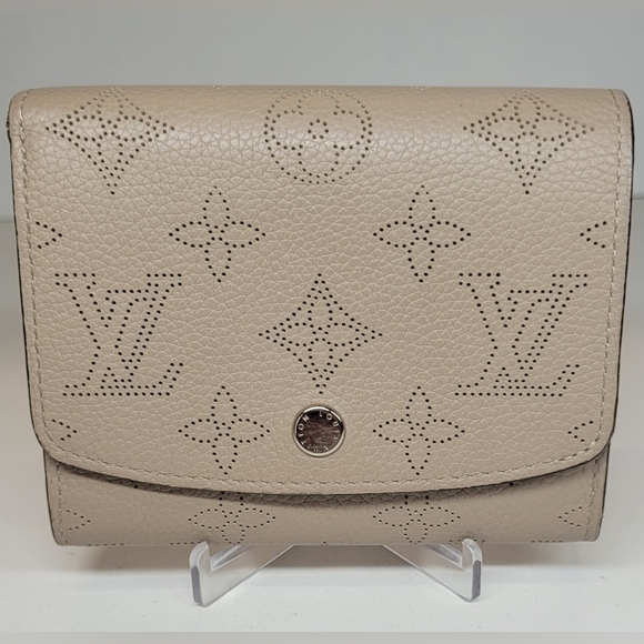 Louis Vuitton Mahina Iris Monogram Bi Fold Wallet - Picture 2 of 12